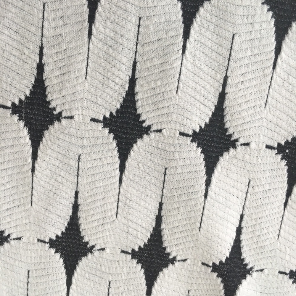 Patterned skirt - Picture 2 of 3
